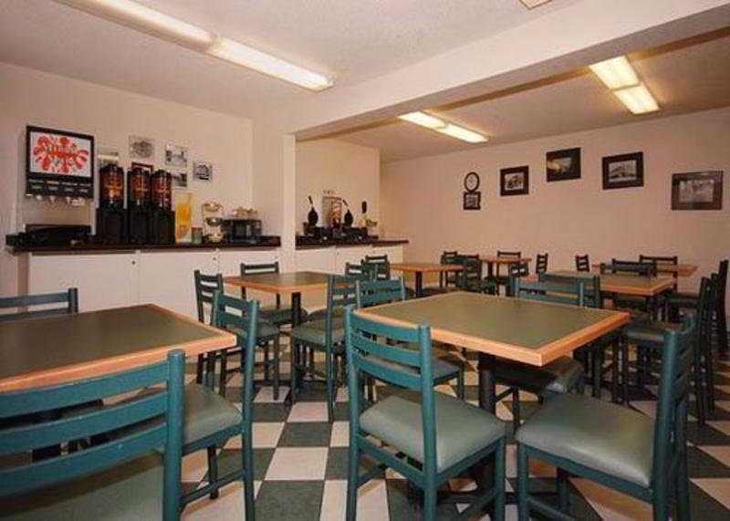 Quality Inn & Suites Medford Airport Restaurace fotografie