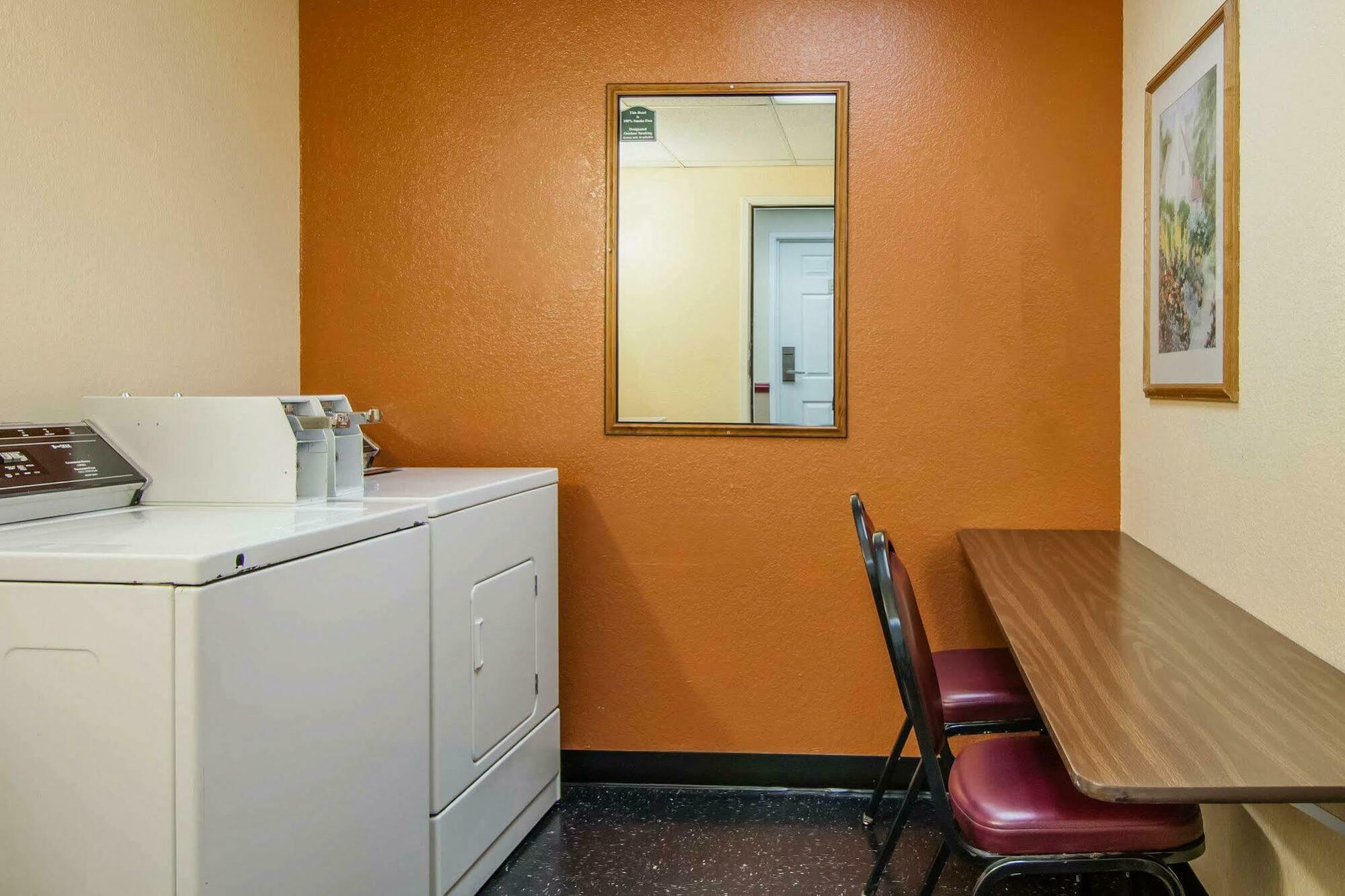 Quality Inn & Suites Medford Airport Exteriér fotografie